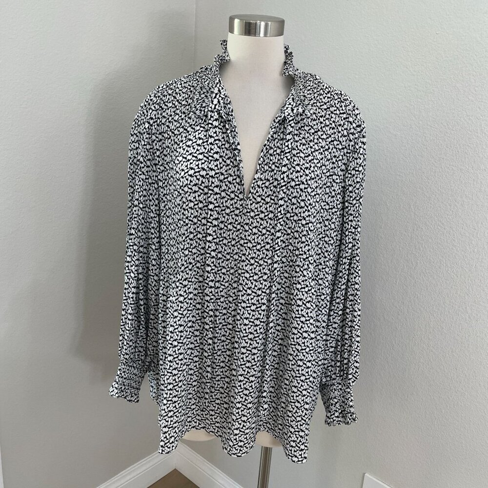 Max Studio Womens Plus 2X Black White Floral Blouse Pleated Long Sleeve Shirt